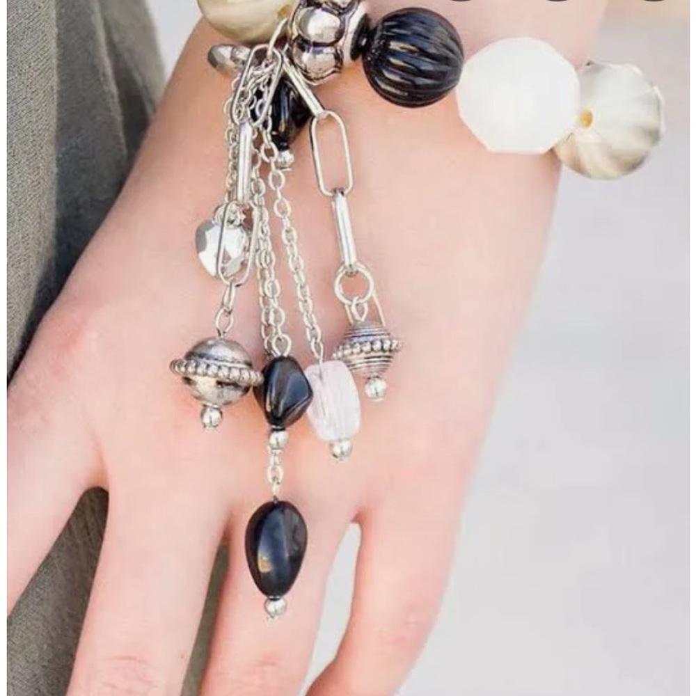 Paparazzi Black and White Bracelet with Elegant Charm Design